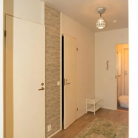 The Polar Roost 로바니에미